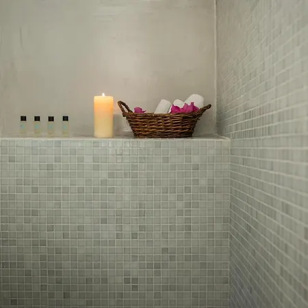 Galinia Aparthotel 3*