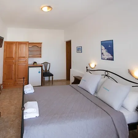 Galinia Aparthotel 3*